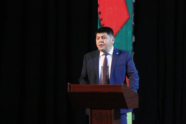 «Учитель - старт большого пути»: в Уфе с особой теплотой поздравили учителей